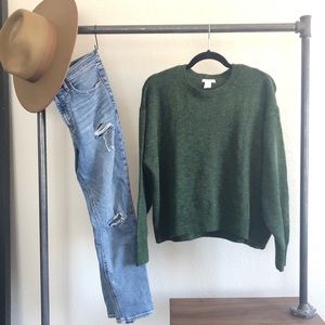 ••BRAND NEW•• Fine-knit Light Weight Sweater